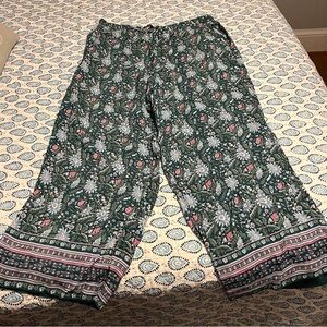 Talbots Green Floral Cropped Pants